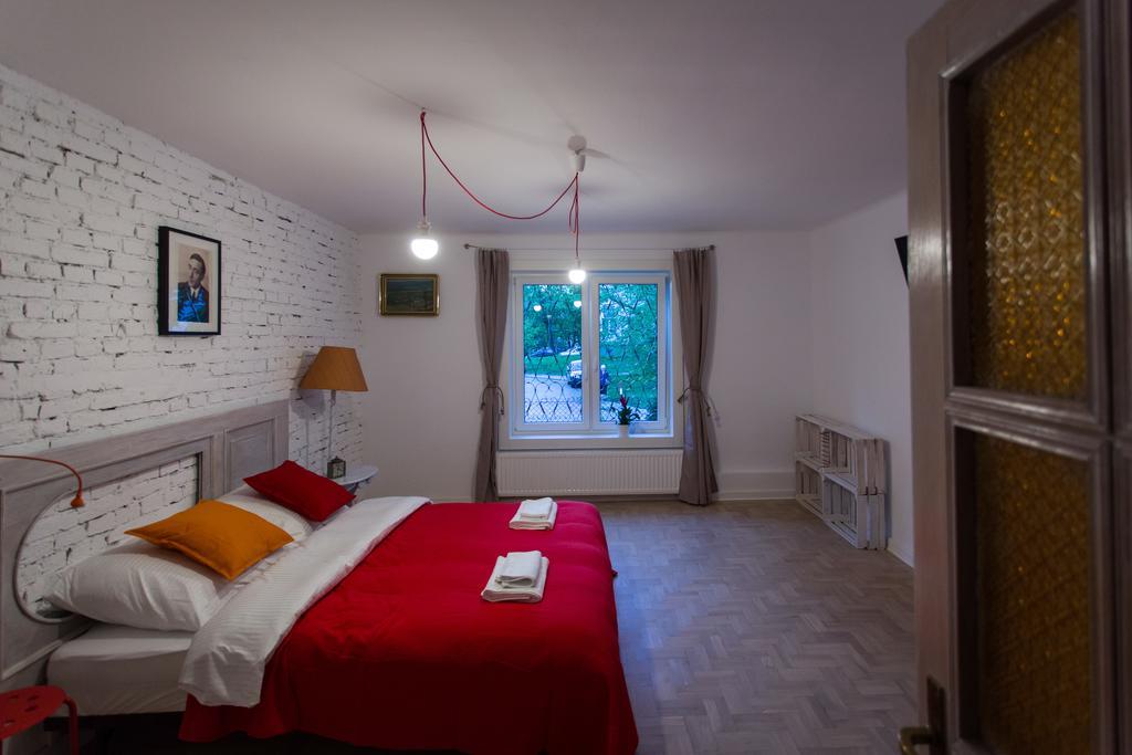 Pilotow 87 Apartments Krasków Δωμάτιο φωτογραφία